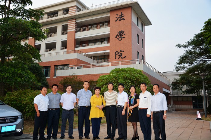 海南政法职业公司吴杰经理一行考察我中心